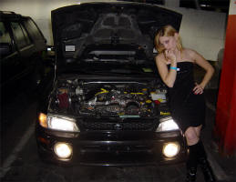  Women and cars: the perfect mix :)